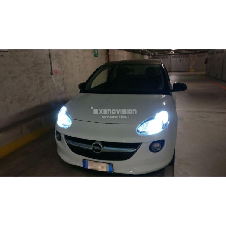 <p>Kit Xenon Focus Pro Korea 35W specifico per il faro della Opel Adam in tinta con i Led originali. Plug&amp;Play zero spie, contiene tutto l'occorrente. Luce Bianco Lunare come i Led originali</p>