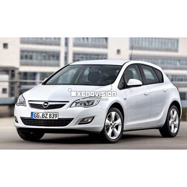 <p>Kit Xenon 35W specifico per il faro della Astra J e Luci DRL in tinta. Plug&amp;Play zero spie, contiene tutto l'occorrente. Luce Bianco Lunare 6000k.</p>