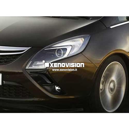 <p>Kit Xenon 35W specifico per il faro della Opel Zafira Tourer 2012 a 2016. Plug&amp;Play zero spie, contiene tutto l'occorrente. Luce Bianco Solare 5000k.</p>