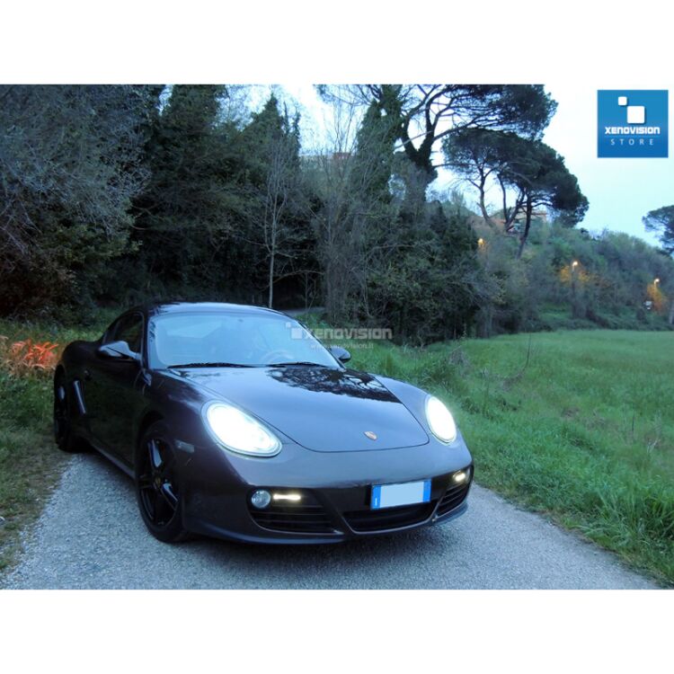 <p>Kit Xenon 35W specifico per il faro della Porsche&nbsp;Boxster Cayman 987 dal 2009 al 2012. Plug&amp;Play zero spie, contiene tutto l&#39;occorrente. Luce Bianco Lunare 6100k.</p><p>&nbsp;</p>