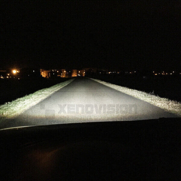 <p>Kit Xenon 35W con lampade FocusPRO Korea specifico per il faro della Renault Clio IV e Luci Posizione a Led in tinta. Plug&amp;Play zero spie, contiene tutto l'occorrente. Luce Bianco Solare 5300k.</p>
<p>&nbsp;</p>