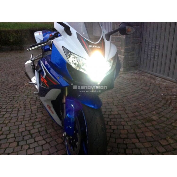 <p>Kit Xenon moto H11 6000k 35W Ultra Slim Xenovision ad architettura digitale 64-Bit. Lampade H11 Bianco Lunare Ket KOREA, Qualita Garantita 2 anni&nbsp; </p>