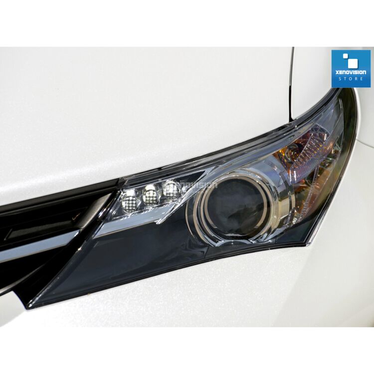 <p>Kit Xenon 35W specifico per il faro della Toyota Auris, con lampade specifiche introvabili, a 5000k. Plug&amp;Play zero spie, contiene tutto l&#39;occorrente. L&#39;unico con lampade Xenon in tinta con i Led originali del faro.&nbsp; </p>