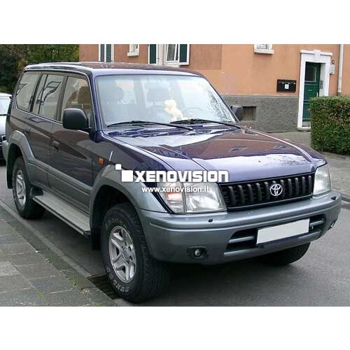 <p>Kit BiXenon 55W specifico per il faro della Toyota Land Cruiser con innesto H4 e Luci Posizione a Led in tinta. Plug&amp;Play zero spie, contiene tutto l'occorrente. Luce Bianco Lunare 6000k.</p>