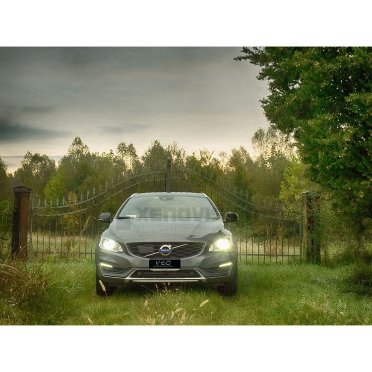 Kit Xenon Focus Pro Korea 35W specifico per il faro della Volvo V60 dal 2013 in poi. Plug&amp;Play zero spie, contiene tutto l&#39;occorrente. Luce Bianco Lunare 6100k.