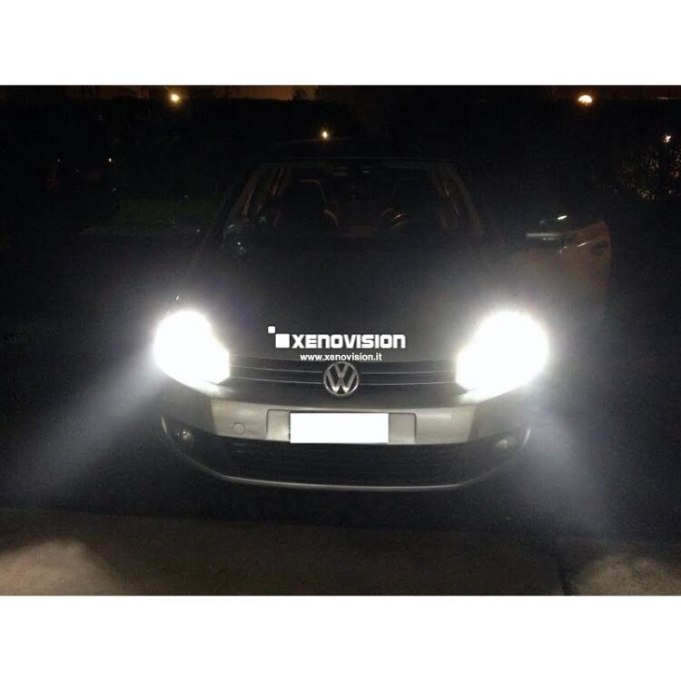 <p>Kit Xenon Specifico per i fari della tua VW Golf VI. Engineered by Xenovision - Qualit&agrave; Massima.</p>