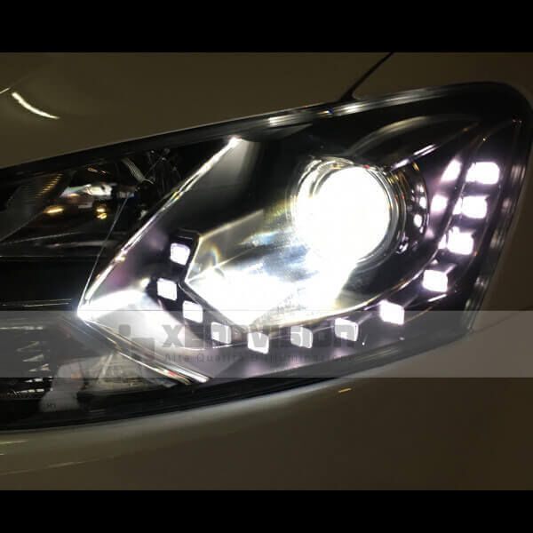 <p>Kit Xenon FocusPRO Korea 35W specifico per il faro della VW Polo 6R Highline e Luci Posizione a Led in tinta. Plug&amp;Play zero spie, contiene tutto l'occorrente. Luce Bianco Lunare 6000K.</p>
<p>&nbsp;</p>