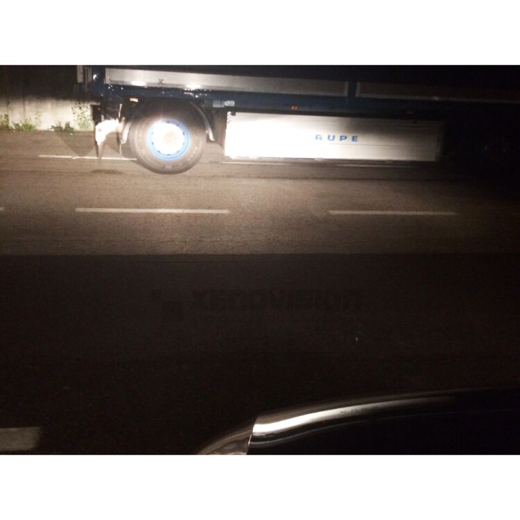 <p>Kit Xenon 35W specifico per il faro della&nbsp;VW Touran e Luci Posizione a Led in tinta. Plug&amp;Play zero spie, contiene tutto l'occorrente. Luce Bianco Lunare 6000k.</p>
<p>&nbsp;</p>