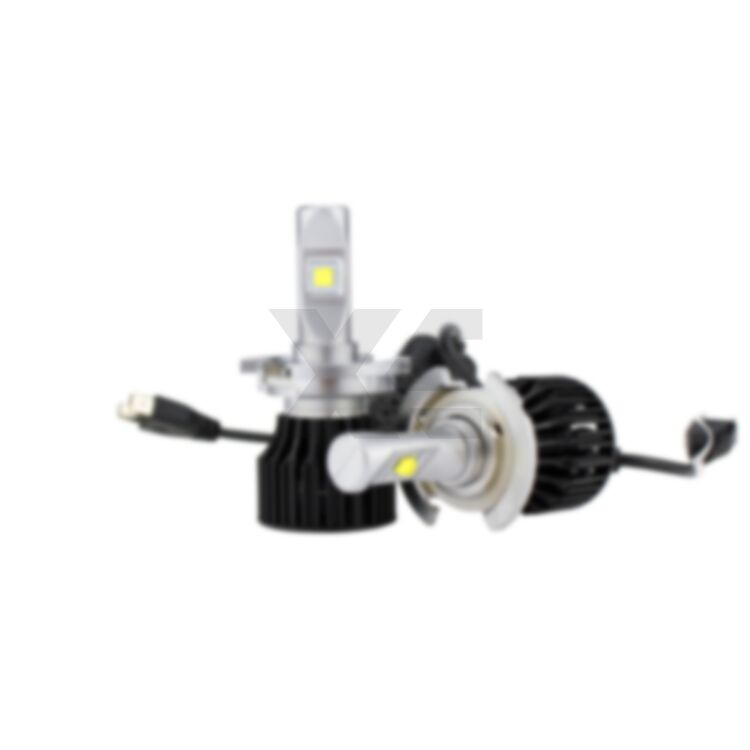 <!DOCTYPE html>
<html>
<head>
</head>
<body>
<p>Dimentica gli adattatori. Forma dell'intera lampada su misura per Kuga.&nbsp;</p>
</body>
</html>