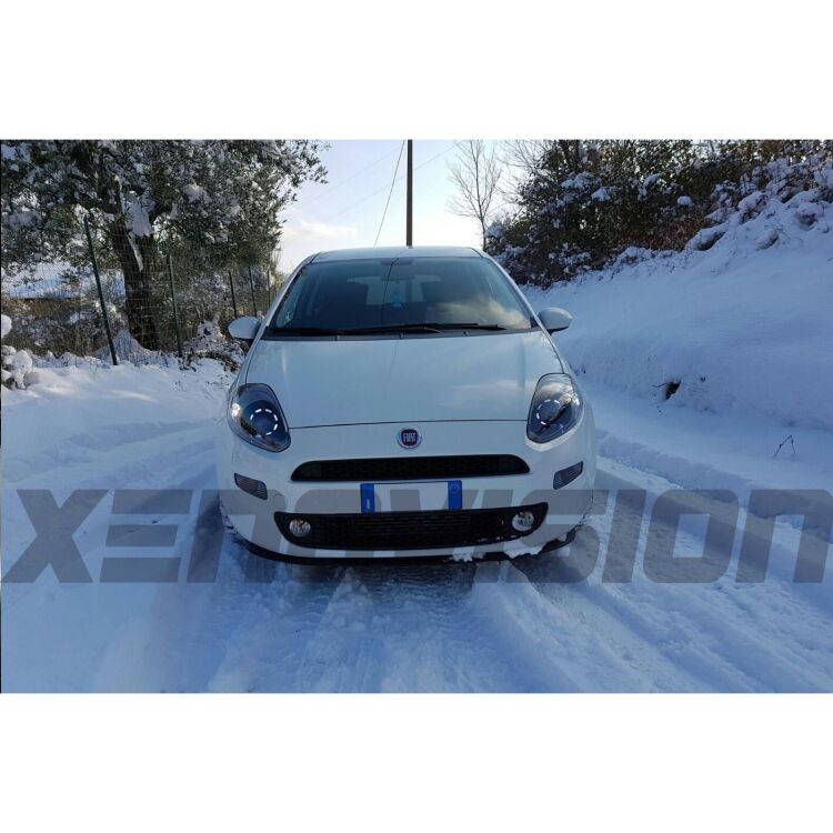 <p>Kit Retrofit HID completo con Proiettori Morimoto Mini D2S e Kit Xenon PhemonXT.</p>