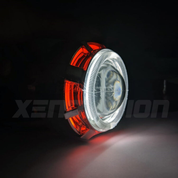 <p> </p>
<p>L'originale proiettore lenticolare bixenon per moto MT-03 con Angel Eye bianco e Demon Ring rosso. Bellissimo.</p>