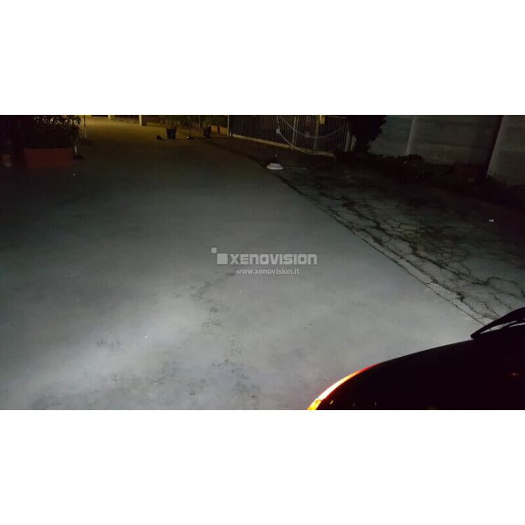 <strong>LED per Retromarcia Jaguar S-Type  1999 - 2007.</strong>Lampadina P21W con una poderosa illuminazione frontale rafforzata da 5 potenti chip laterali.