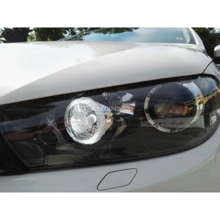 <strong>LED </strong><strong>Luce Bagagliaio Land rover Range rover II (P38A) 1994 - 2002</strong> . Due lampade LED P21W effetto Stealth, ottima resa in ogni direzione, Qualità Massima.