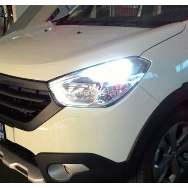 <strong>LED </strong><strong>Luce Bagagliaio Land rover Range rover II (P38A) 1994 - 2002</strong> . Due lampade LED P21W effetto Stealth, ottima resa in ogni direzione, Qualità Massima.