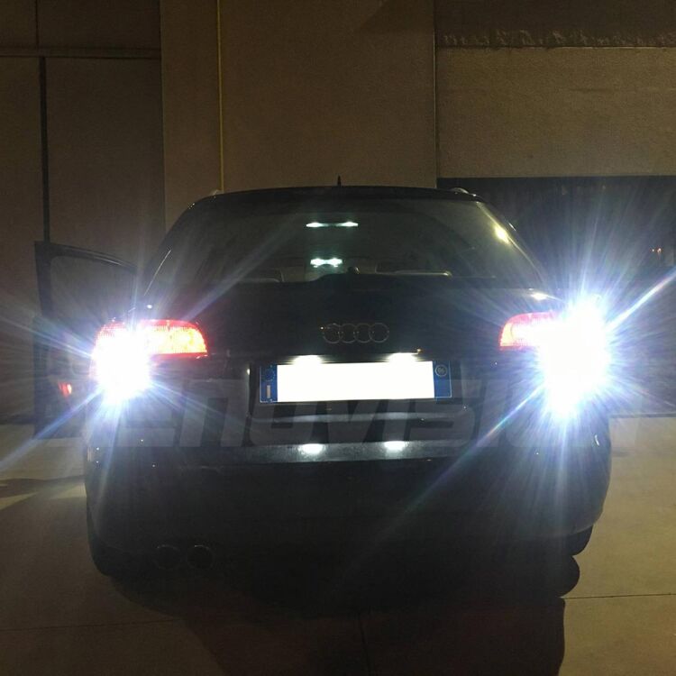 <strong>Retromarcia LED per Dacia Dokker</strong>  2012 in poi. Lampada <strong>P21W</strong> canbus. Illumina a giorno con questo straordinario cannone LED a luminosità estrema.