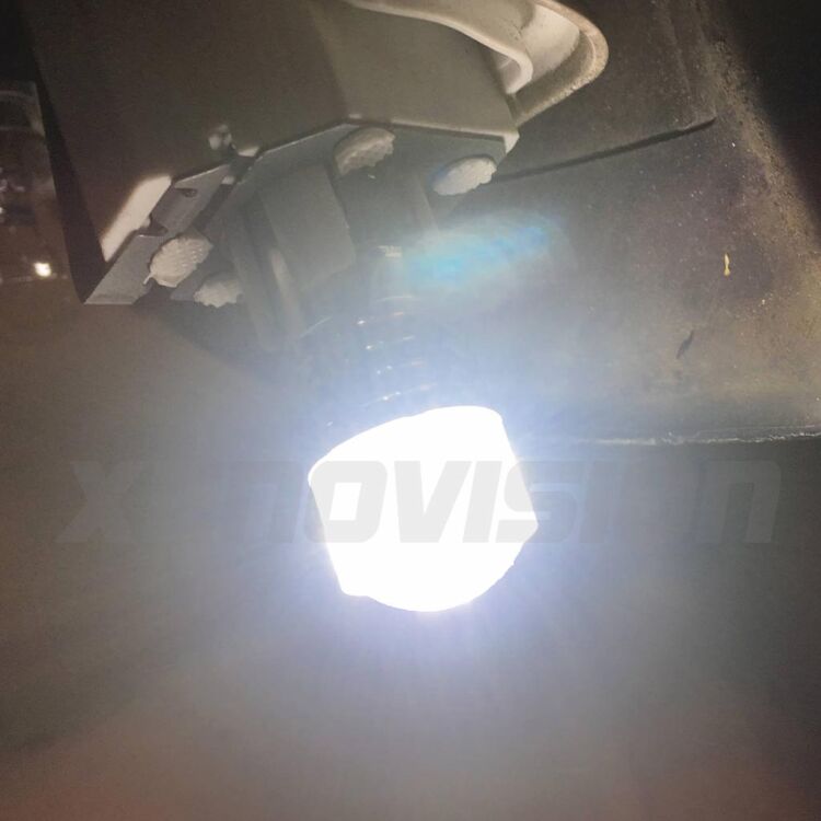 <strong>Retromarcia LED per Dacia Dokker</strong>  2012 in poi. Lampada <strong>P21W</strong> canbus. Illumina a giorno con questo straordinario cannone LED a luminosità estrema.