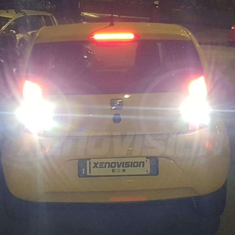 <p>16.0x volte piu luce per illuminare a giorno nel vero senso della parola la tua Retromancia con questo straordinario cannone LED P21W. Attenzione: luminosità estrema. </p>