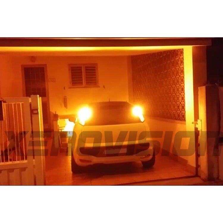 <strong>Freccia Anteriore LED no-spie per Mazda 2</strong> DY 2003 - 2007. Lampada <strong>PY21W</strong> modello top di gamma Arrow.