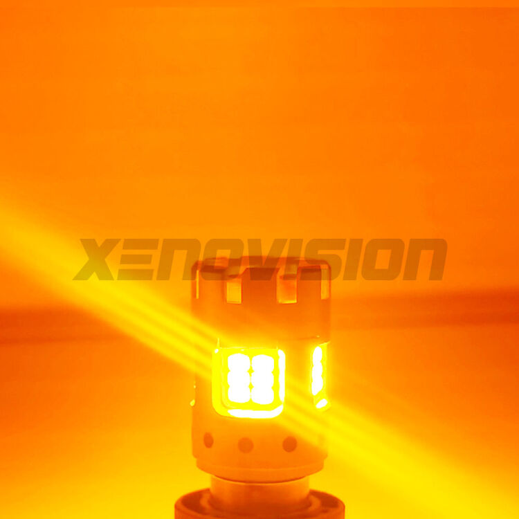 <strong>Freccia Anteriore LED no-spie per Mazda MX-6</strong>  1992 - 1997. Lampada <strong>PY21W</strong> modello Gear3 no Hyperflash, raffreddata a ventola.