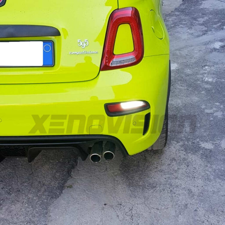 <strong>Luce retromarcia LED per Ssangyong Korando</strong> Mk3 2013 - 2019. Una lampadina <b>T15</b> esageratamente spinta: 15W di potenza, 20 volte più luce delle originali.