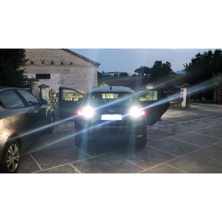 <strong>Retromarcia LED per Mazda CX-5</strong> KE 2011 - 2016. Lampada <strong>T15</strong> canbus modello BackBeam4.