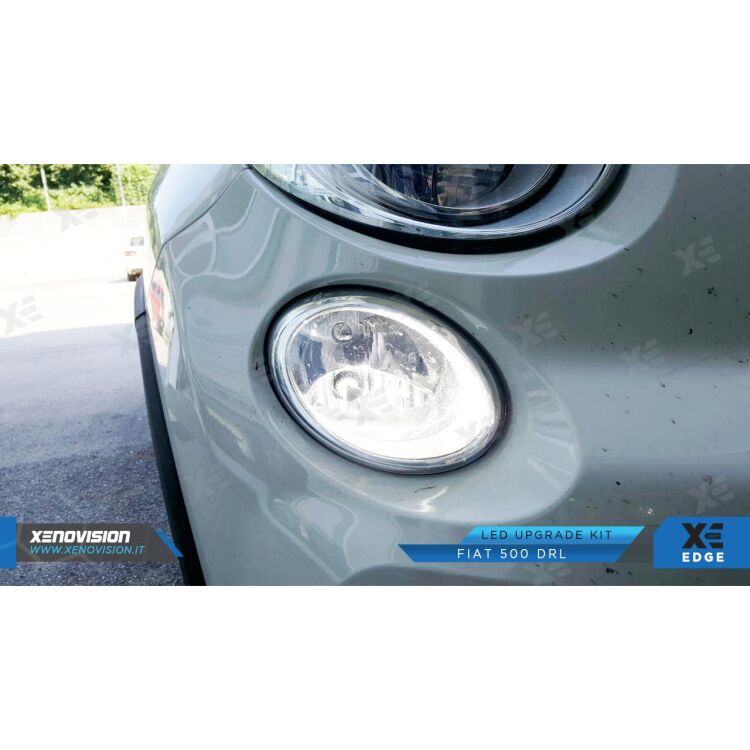 Coppia <strong>Luci diurne LED</strong> per Mazda <strong>CX-30 </strong>  2019 in poi. Lampadine premium <strong>T20</strong> ultra luminose e super canbus, modello Pyramid Xenovision.