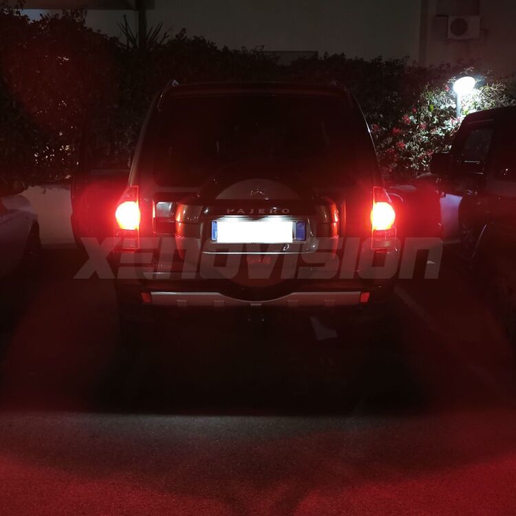 <strong>Retronebbia LED per Mazda 6</strong> GH 2007 - 2013. Lampada <strong>T20</strong> rossa modello Gear.