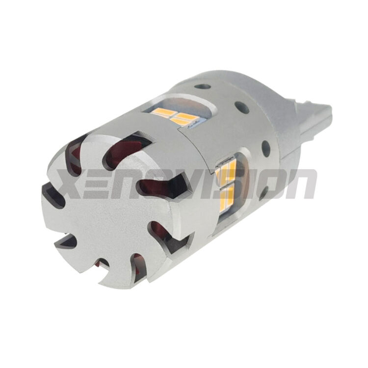 <strong>Freccia posteriore LED no-spie per Abarth 124 spider</strong>  2016 - 2019. Lampada <strong>T20</strong> modello Gear3 no Hyperflash, raffreddata a ventola.