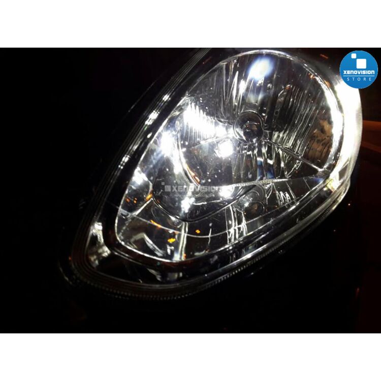 <strong>LED luci cortesia w5w per DS DS 3</strong> Crossback 2020 in poi. Una lampadina <strong>w5w</strong> canbus luce bianca 6000k modello Aura Xenovision.