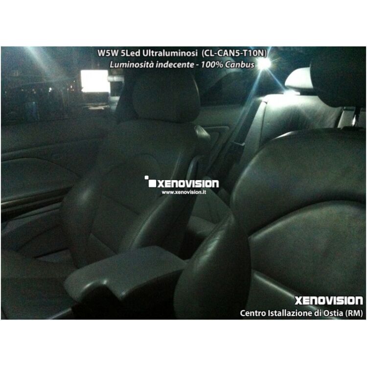 <strong>LED luce bagagliaio w5w per Dacia Jogger</strong>  2021 in poi. Una lampadina <strong>w5w</strong> canbus luce bianca 6000k modello Aura Xenovision.