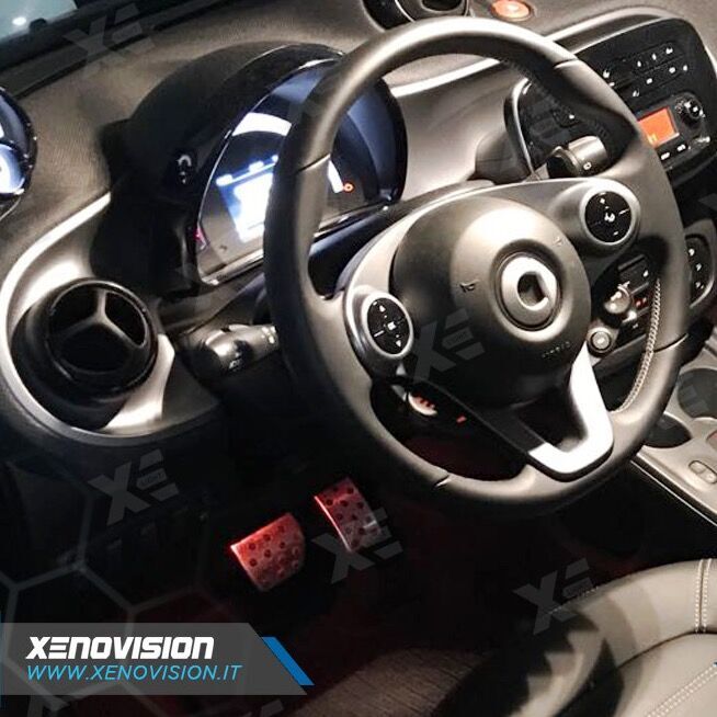 <strong>Luci Cortesia LED luce calda per Toyota C-hr</strong>  anteriori. Coppia lampade <strong>W5W</strong> modello Glow di Xenovision.